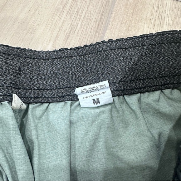 Vuori Peloton Men’s banks shorts Medium blue  green stripe - Picture 5 of 8